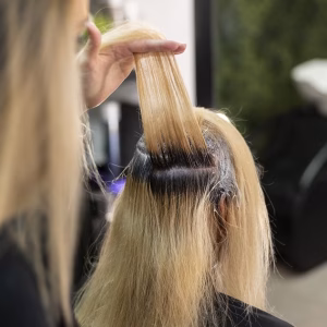 woman-getting-her-hair-dyed-beauty-salon (1)